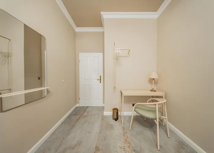 Home1 - Salon Boutique Hostel Wien