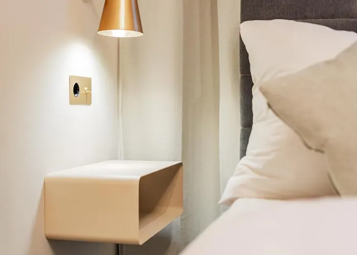 Home1 - Salon Boutique * Wien