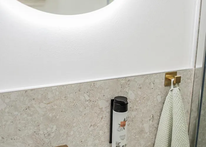 Home1 - Salon Boutique * Wien