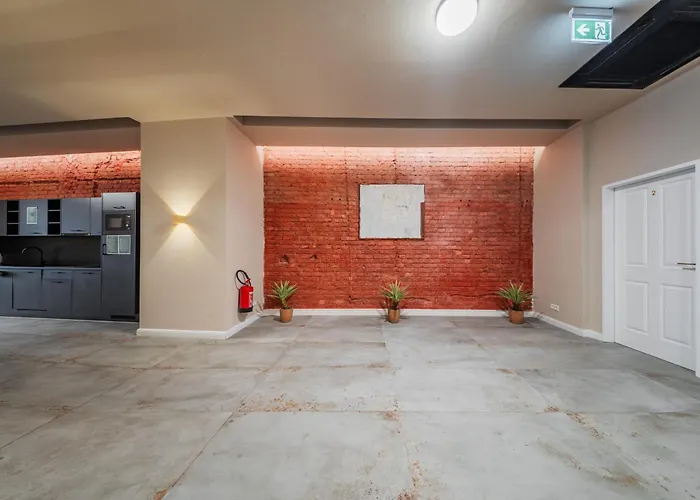 Home1 - Salon Boutique Hostel *