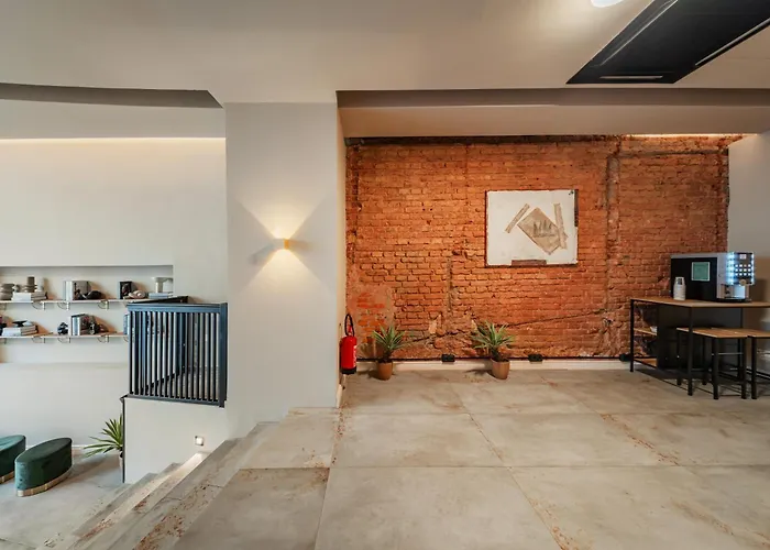 Home1 - Salon Boutique Hostel *